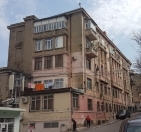 İcarəyə verilir 3 otaqlı 70 m2 köhnə tikili İçəri Şəhər m.