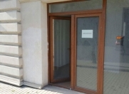 İcarəyə verilir 3 otaqlı 93 m2 obyekt Dostluq kinoteatrı