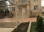 Satılır 5 otaqlı 250 m2 bağ evi Badamdar