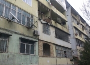 Satılır 2 otaqlı 55 m2 köhnə tikili 2 mkr