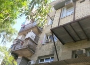 Satılır 1 otaqlı 30 m2 köhnə tikili Dərnəgül m.