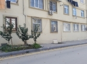 Satılır 3 otaqlı 90 m2 köhnə tikili Binə ticarət mərkəzi