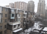 İcarəyə verilir 3 otaqlı 75 m2 köhnə tikili İnşaatçılar m.