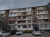 Satılır 4 otaqlı 100 m2 köhnə tikili Qara Qarayev m.