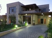 Satılır 5 otaqlı 210 m2 həyət evi Saray