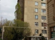 Satılır 2 otaqlı 73 m2 köhnə tikili İnşaatçılar m.