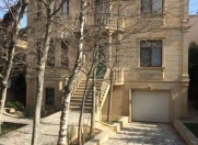 İcarəyə verilir 12 otaqlı 360 m2 həyət evi Badamdar