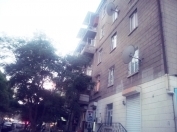 İcarəyə verilir 2 otaqlı 88 m2 köhnə tikili İnşaatçılar m.