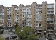 Satılır 1 otaqlı 42 m2 köhnə tikili İnşaatçılar m.