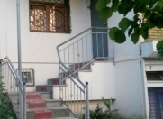 Satılır 2 otaqlı 93 m2 köhnə tikili 8 km