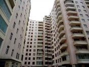 Satılır 5 otaqlı 410 m2 yeni tikili 28 May m.