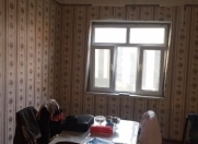 Satılır 4 otaqlı 100 m2 köhnə tikili İnşaatçılar m.