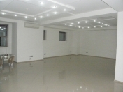 Satılır 5 otaqlı 258 m2 obyekt Nizami m.