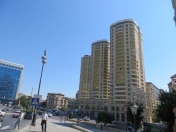 Satılır 5 otaqlı 390 m2 yeni tikili Caspian Plaza