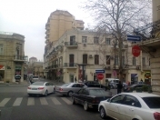 İcarəyə verilir 4 otaqlı 170 m2 köhnə tikili Sahil m.