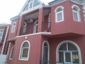 İcarəyə verilir 6 otaqlı 300 m2 həyət evi Badamdar