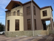 Satılır 5 otaqlı 225 m2 bağ evi Buzovna