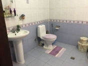 Satılır 3 otaqlı 138 m2 yeni tikili Elmlər Akademiyası m.