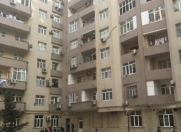 Satılır 2 otaqlı 75 m2 yeni tikili İnşaatçılar m.