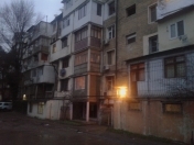 Satılır 1 otaqlı 32 m2 köhnə tikili İnşaatçılar m.