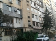 Satılır 1 otaqlı 45 m2 köhnə tikili 9 mkr