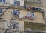 Satılır 2 otaqlı 45 m2 köhnə tikili İnşaatçılar m.