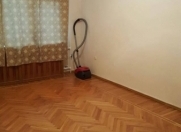 Satılır 4 otaqlı 96 m2 köhnə tikili 8 mkr