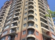 Satılır 4 otaqlı 211 m2 yeni tikili Nizami m.