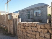 Satılır 3 otaqlı 250 m2 həyət evi Binə