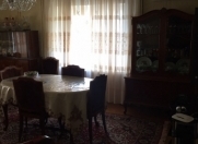 Satılır 3 otaqlı 72 m2 köhnə tikili İnşaatçılar m.