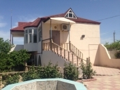 Satılır 4 otaqlı 2000 m2 bağ evi Fatmayı