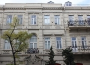 İcarəyə verilir 2 otaqlı 66 m2 köhnə tikili Rusiya səfirliyi