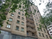 Satılır 3 otaqlı 143 m2 yeni tikili Nizami m.