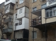 Satılır 1 otaqlı 35 m2 köhnə tikili İnşaatçılar m.