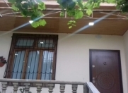 Satılır 4 otaqlı 110 m2 həyət evi Bakıxanov