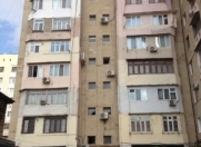 İcarəyə verilir 2 otaqlı 75 m2 köhnə tikili İnşaatçılar m.