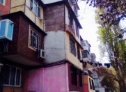 Satılır 3 otaqlı 86 m2 köhnə tikili 4 mkr