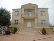 Satılır 5 otaqlı 250 m2 bağ evi Novxanı