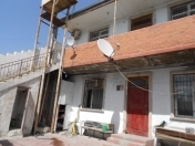 İcarəyə verilir 4 otaqlı 100 m2 həyət evi Yasamal bazarı