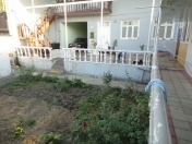 Satılır 8 otaqlı 800 m2 həyət evi Gəncə