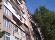 Satılır 5 otaqlı 120 m2 köhnə tikili Həzi Aslanov m.