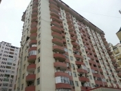 Satılır 3 otaqlı 130 m2 yeni tikili Həzi Aslanov