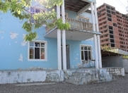 Satılır 4 otaqlı 180 m2 bağ evi Saray