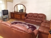 İcarəyə verilir 3 otaqlı 95 m2 köhnə tikili Balakən