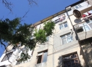 Satılır 2 otaqlı 35 m2 köhnə tikili Memar Əcəmi m.