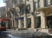 İcarəyə verilir 3 otaqlı 86 m2 obyekt Şah İsmayıl Xətai m.