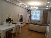 Satılır 3 otaqlı 100 m2 yeni tikili Qaraçuxur