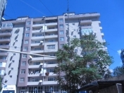 Satılır 2 otaqlı 80 m2 yeni tikili İzmir parkı