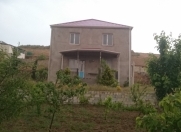 Satılır 5 otaqlı 234 m2 bağ evi Saray