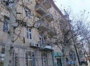 Satılır 3 otaqlı 89 m2 köhnə tikili Hüseyn Cavid parkı